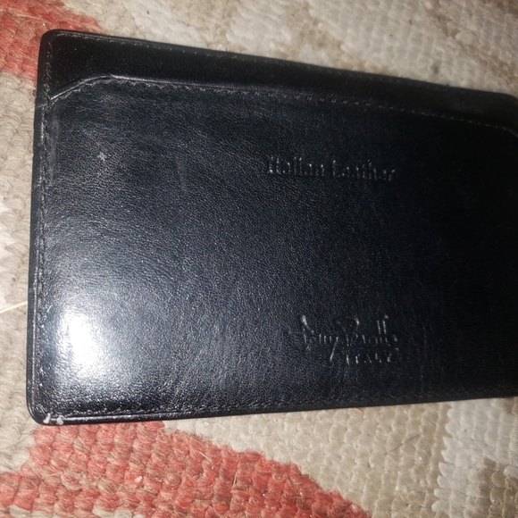 Tony Perotti Italian Leather Wallet Like New - BUY ONE ITEM CHOOSE ONE FREE - Picture 1 of 9
